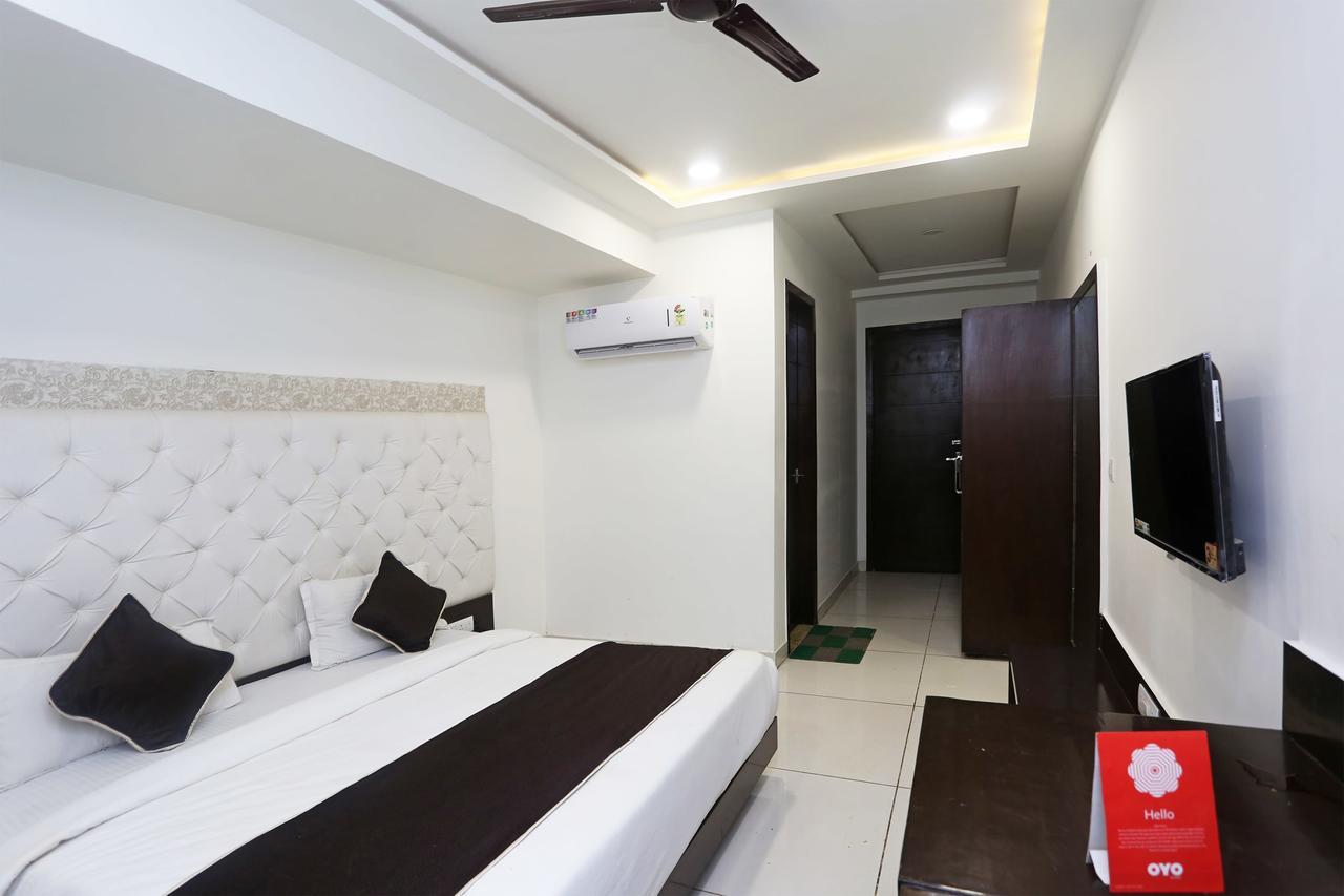 Oyo 18422 Central Grand Belanganj 外观 照片