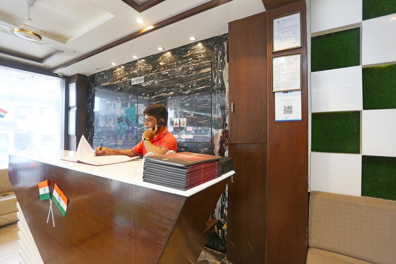 Oyo 18422 Central Grand Belanganj 外观 照片